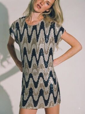 Trina Turk Sequin Wave Shift Dress in Teal/Black and Beige